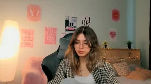 Sara online show from 03/18/26, 01:25