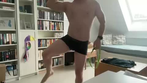 Snapshot of surfstar81 chatting on 09/28/25, 12:54 surfstar81 online show from 09/28/25, 12:54