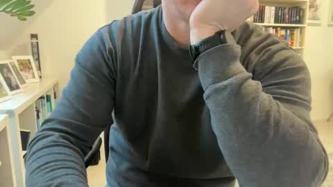 surfstar81 online show from 01/15/26, 08:08