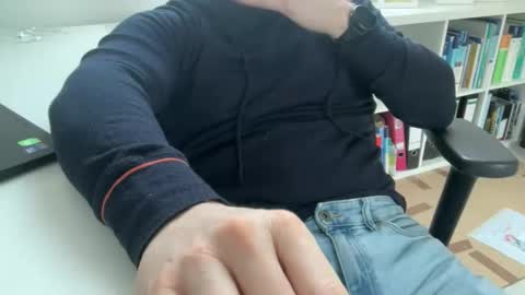 surfstar81 online show from 02/04/26, 07:47