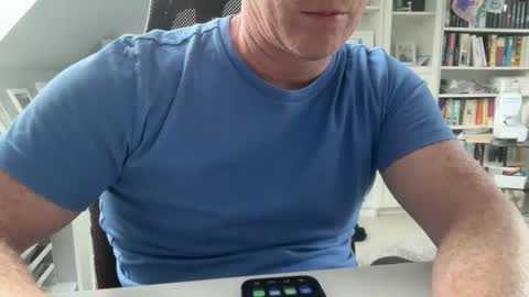 Snapshot of surfstar81 chatting on 06/11/26, 10:02 surfstar81 online show from 06/11/26, 10:02