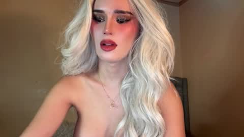 Mia online show from 02/18/25, 01:32