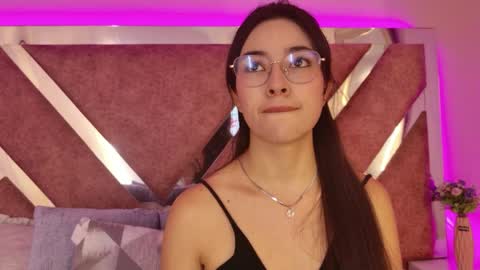 Snapshot of susa1userma_ chatting on 06/08/26, 11:43 Susann online show from 06/08/26, 11:43