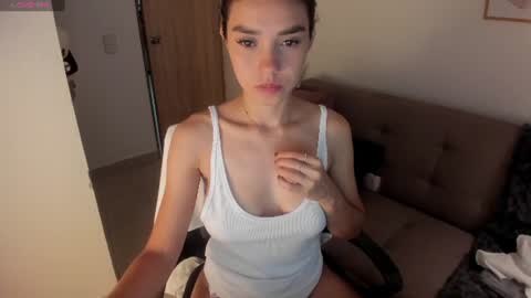Snapshot of susan_arango chatting on 06/20/26, 12:58 susan love online show from 06/20/26, 12:58