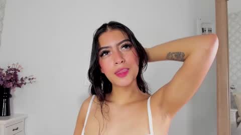 Snapshot of susana__sanchez chatting on 02/21/25, 11:01 SUSANA online show from 02/21/25, 11:01