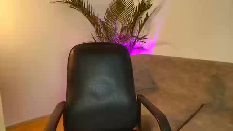 susana online show from 10/15/25, 10:10