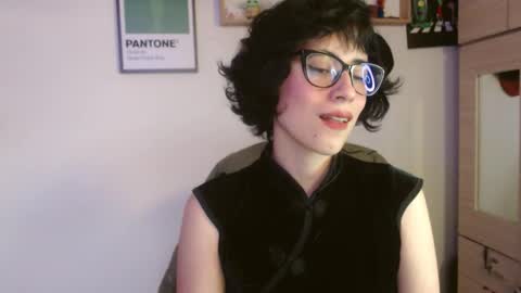 susana_w online show from 11/21/25, 09:35