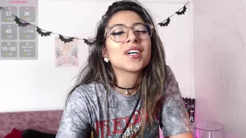 Snapshot of susanahendrix chatting on 10/29/25, 06:31 Susana hendrix online show from 10/29/25, 06:31