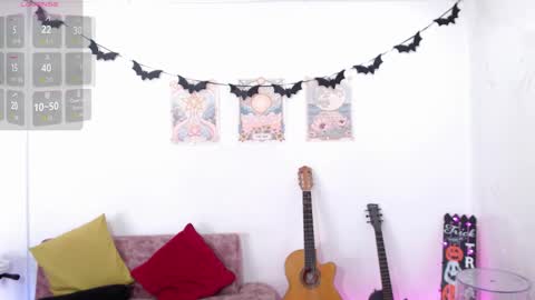 Snapshot of susanahendrix chatting on 10/31/25, 06:31 Susana hendrix online show from 10/31/25, 06:31