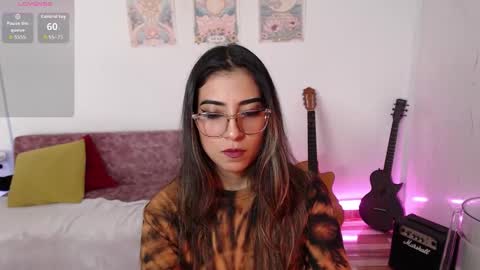 Snapshot of susanahendrix chatting on 11/20/25, 06:29 Susana hendrix online show from 11/20/25, 06:29