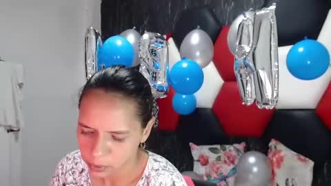 susanleroy online show from 12/19/24, 03:07