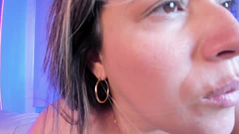 Susan  Everyday From 0530 to 1430 Col Time online show from 01/21/25, 04:58