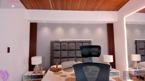 Susan  Everyday From 0530 to 1430 Col Time online show from 11/28/25, 10:51