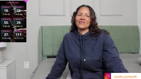 Amelia  online show from 10/22/25, 12:16