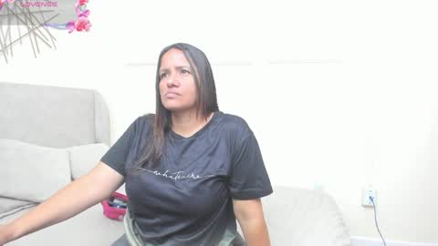 Amelia  online show from 04/08/26, 12:05