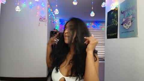 Snapshot of susanrhodes chatting on 12/29/24, 11:18 Andrea - Migue online show from 12/29/24, 11:18