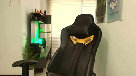 Susan Rhodes online show from 11/06/25, 12:28