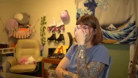   online show from 06/10/26, 08:52
