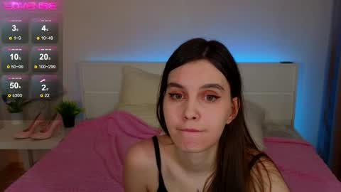 Snapshot of susiemorris chatting on 03/11/25, 04:10 Susie online show from 03/11/25, 04:10