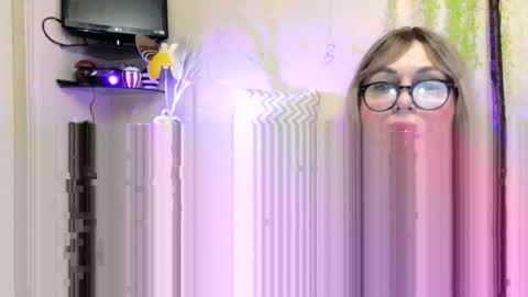 Snapshot of susiexnoreen chatting on 02/27/26, 04:18 SusiexNoreen online show from 02/27/26, 04:18