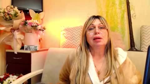 SusiexNoreen online show from 04/22/26, 02:18