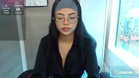 Snapshot of sussan_love01 chatting on 02/27/25, 02:54 Susan online show from 02/27/25, 02:54