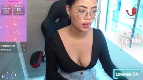 Snapshot of sussan_love01 chatting on 03/07/25, 04:44 Susan online show from 03/07/25, 04:44