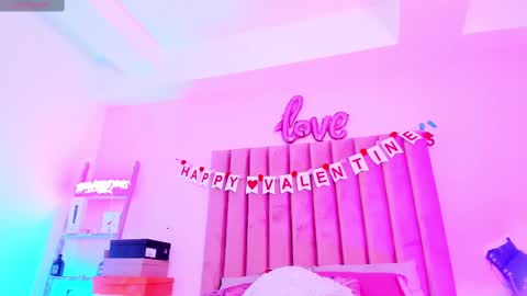 Sussan Nicole  online show from 02/17/25, 06:15