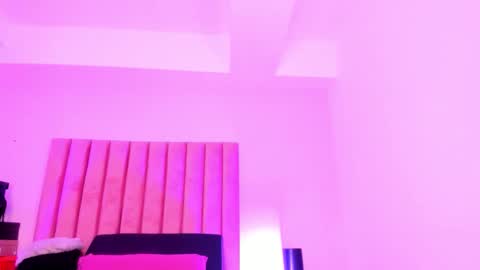 Sussan Nicole  online show from 11/01/25, 12:18