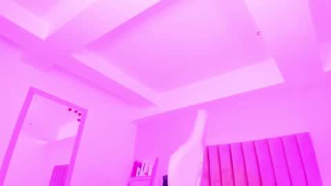 Sussan Nicole  online show from 11/05/25, 12:16