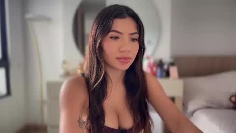 Snapshot of sussanf_ chatting on 09/17/25, 08:32 Susy online show from 09/17/25, 08:32