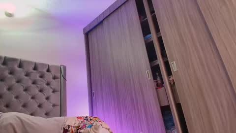 Snapshot of sussidream chatting on 11/03/25, 07:59 Andrea online show from 11/03/25, 07:59