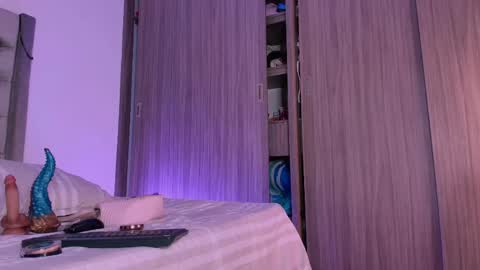 Andrea online show from 04/18/26, 12:25