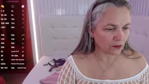 Snapshot of sussy_perez_ chatting on 11/22/25, 03:16 Sussy online show from 11/22/25, 03:16