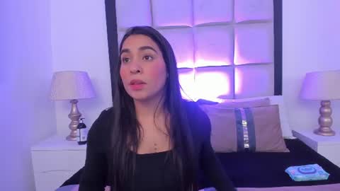 sussyfoxx_ online show from 06/08/26, 07:03