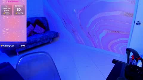 Susy online show from 01/15/25, 01:23