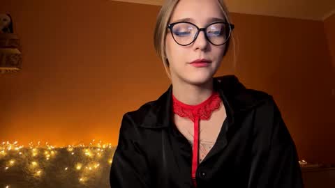 Jessica online show from 10/11/25, 04:16