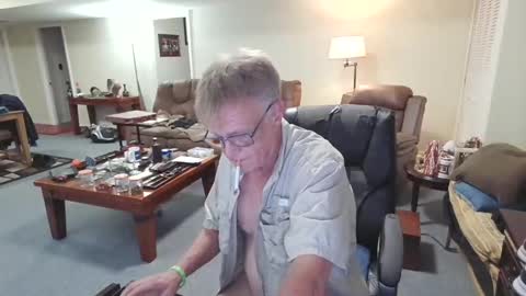 Snapshot of suttond4858 chatting on 10/27/25, 01:42 suttond4858 online show from 10/27/25, 01:42