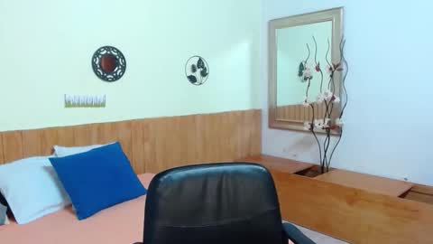 Suxxxy online show from 11/12/25, 01:55