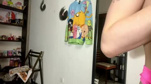 Suzanna online show from 04/21/26, 01:42