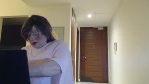 Snapshot of suzannebanci chatting on 05/01/26, 06:34 My name is Sissy or more fully Suzanna Aprilia Maria Mariquita Catarina Chinita Banci. Soy una puta - que chimba ladybug online show from 05/01/26, 06:34