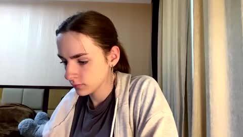 Snapshot of suzannetigerino chatting on 06/28/26, 07:47 Emila online show from 06/28/26, 07:47