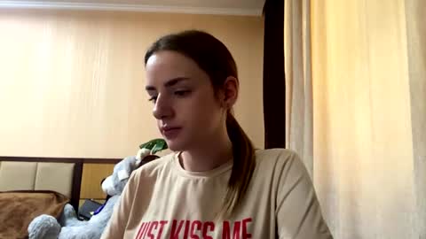 Snapshot of suzannetigerino chatting on 07/09/26, 07:23 Emila online show from 07/09/26, 07:23