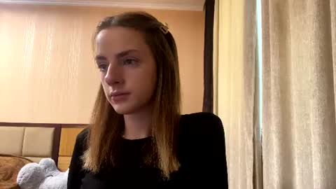 Snapshot of suzannetigerino chatting on 07/12/26, 08:05 Emila online show from 07/12/26, 08:05