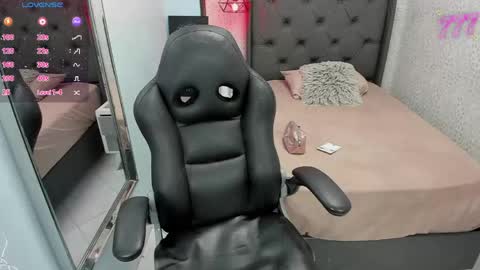 S U Z E T  online show from 04/23/26, 07:27