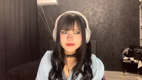 EmilySuonn online show from 04/09/26, 05:29