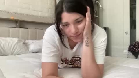 Snapshot of suzyishellawet chatting on 02/11/26, 07:41 Suzy online show from 02/11/26, 07:41