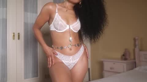 suzysuza online show from 09/15/25, 03:12