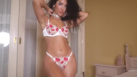 suzysuza online show from 11/20/25, 11:54