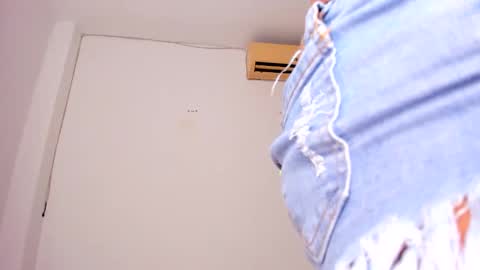 suzzann_rugg online show from 03/10/25, 11:06